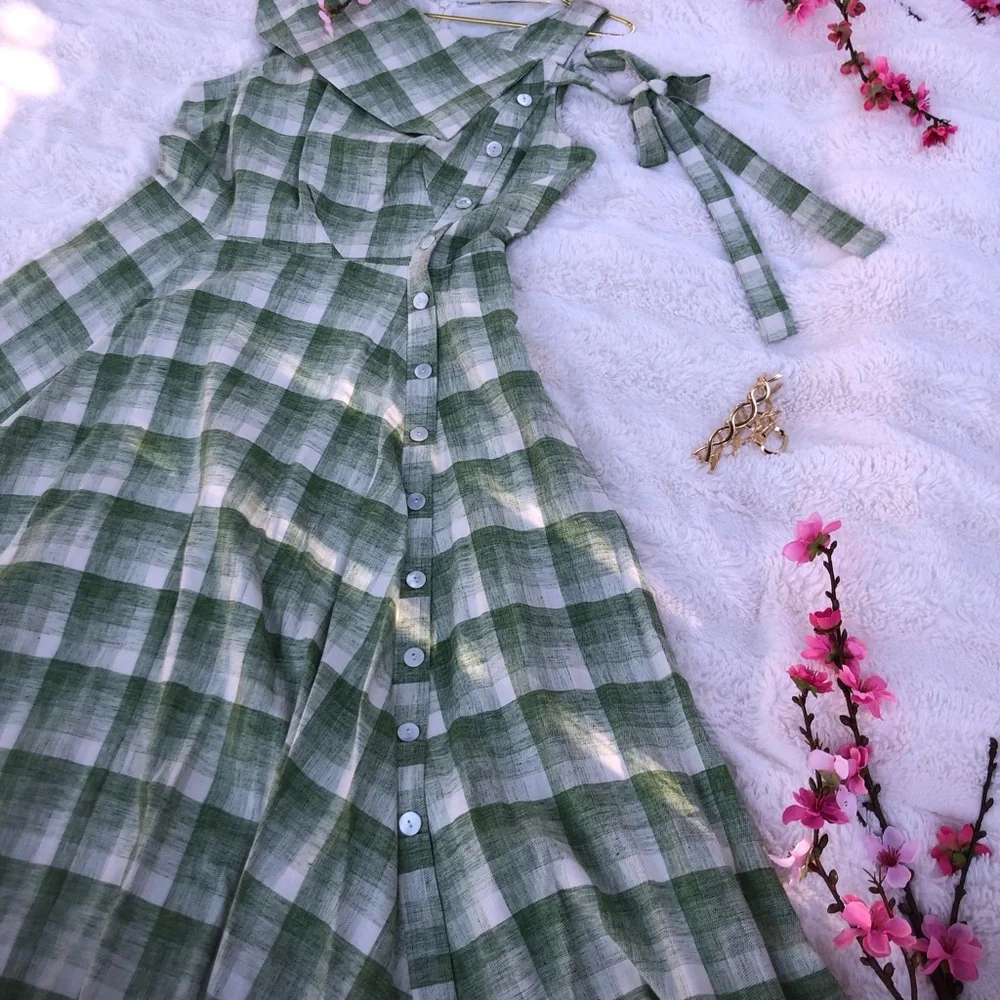 Dress - Picture 2 of 9